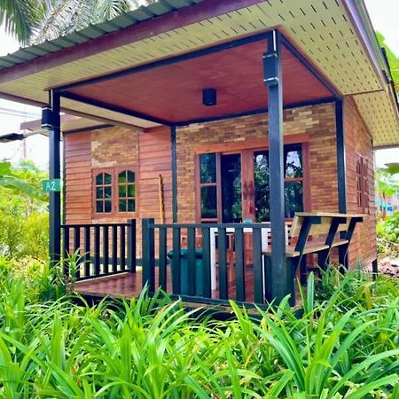 Lay Back Villa Wooden House Ac Hot Shower High Speed Internet Krabi Exterior photo