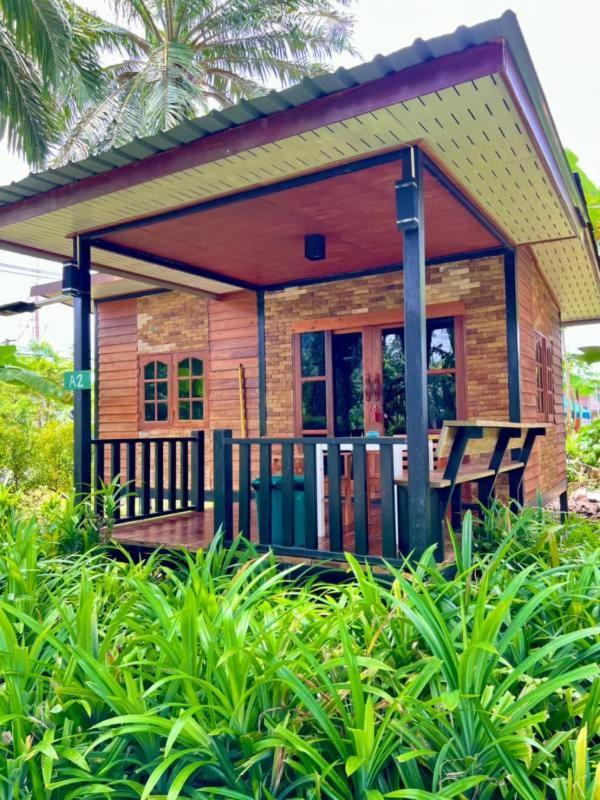 Lay Back Villa Wooden House Ac Hot Shower High Speed Internet Krabi Exterior photo